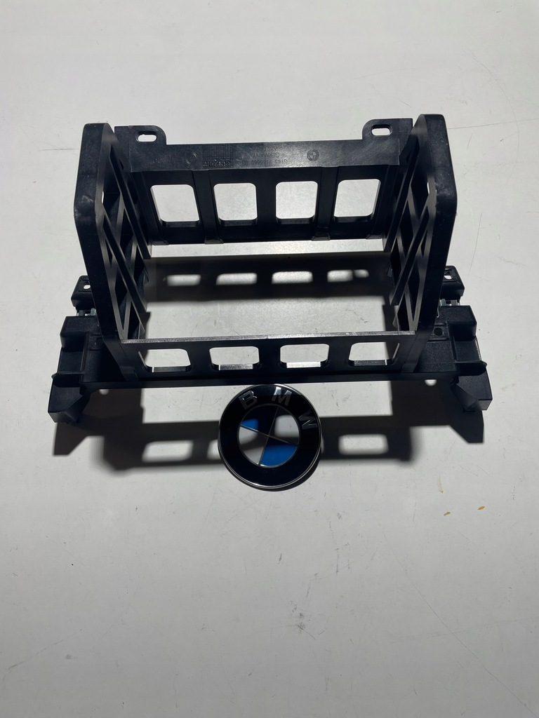 фото №1, Рамка каркас радио навигации bmw f10 f11 9166665