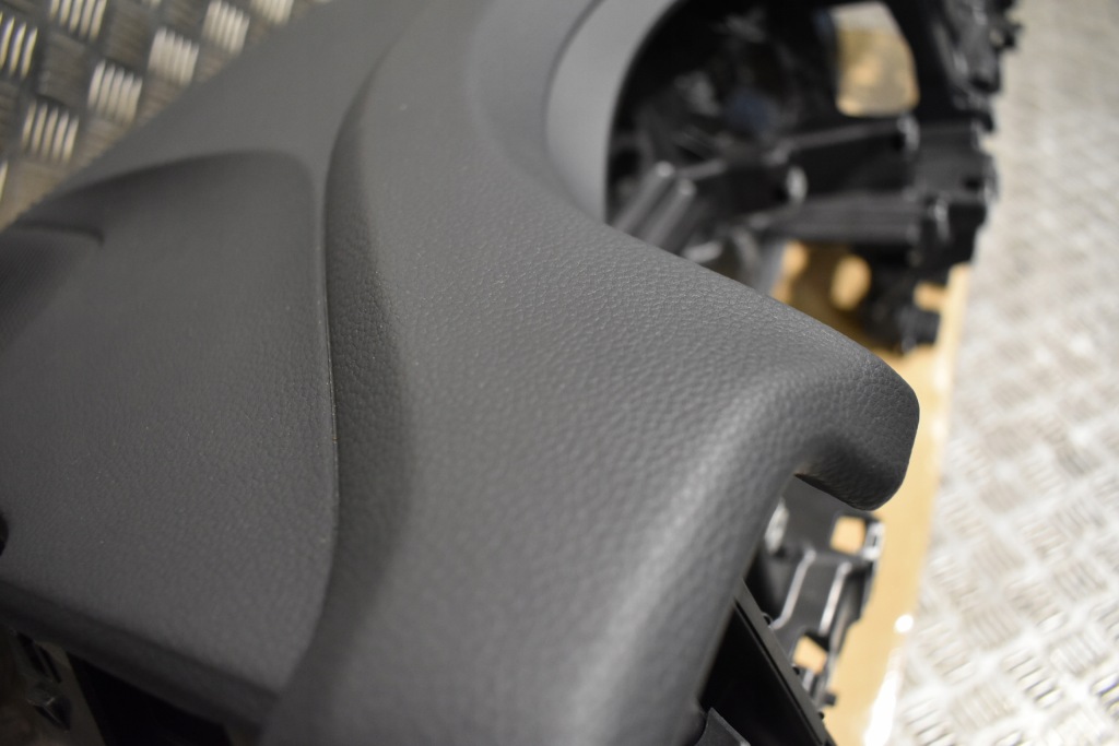 Ідеальна панель  porsche cayenne 9y 25r. 1 Зі Шроту