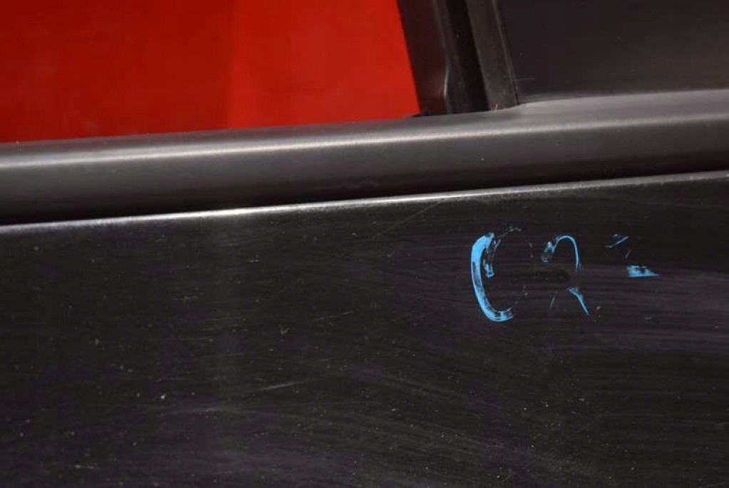 Двері праве задній задні чорні chevrolet cruze 1 1 5d hb рестайлінг  12-15 Недорого