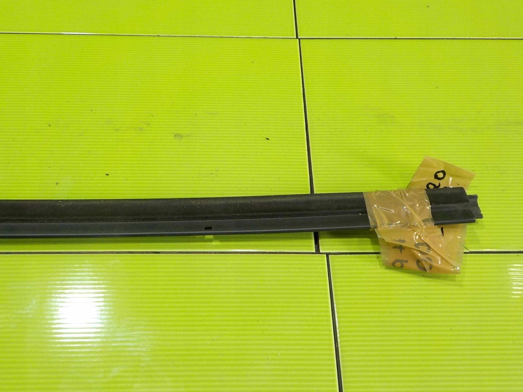 фото №6, Nitro 09r 5d молдинг ущільнювач двері ліва перед