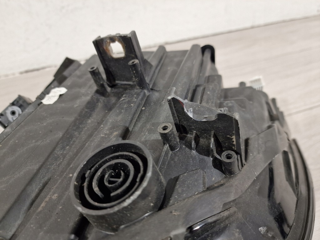 фото №8, Bmw i3 full led правая лампа