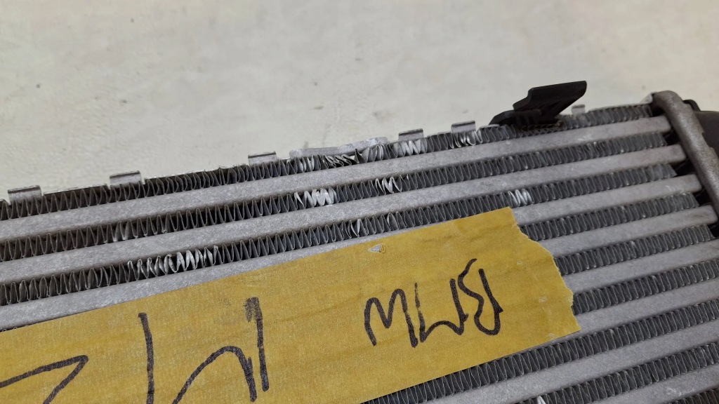 Радіатор інтеркулер bmw m2 f87 15272311 Київ