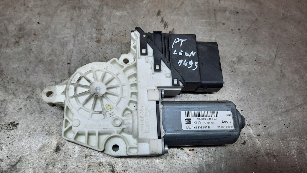 фото №1, Моторчик стекло правый задняя 1k0959704n seat leon ii