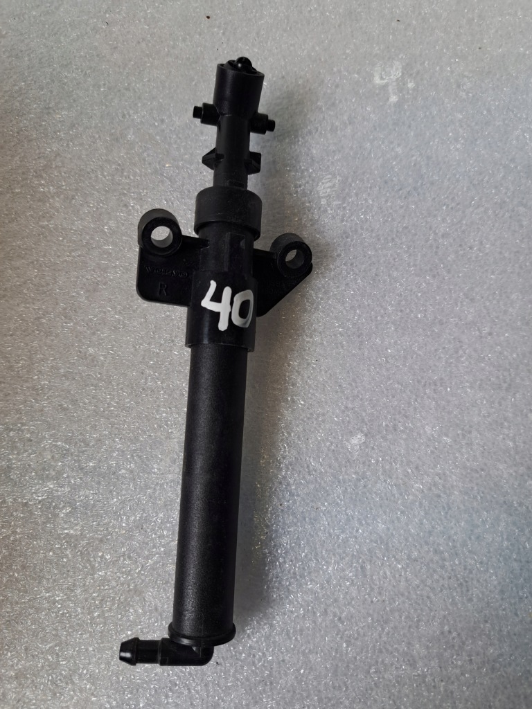 фото №1, Volvo v40 ii омивач лампи правий 31276118