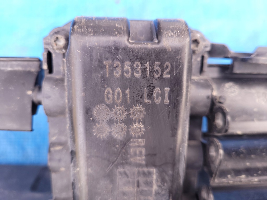 Bmw x3 g01 | жалюзі шторка кермо  повітря бампера рестайлінг  t350978 Оригінал