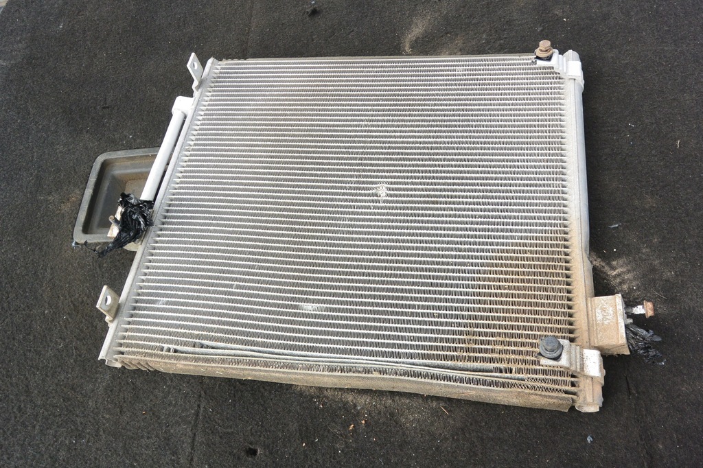 фото №1, Tesla model s радиатор кондиционера левая