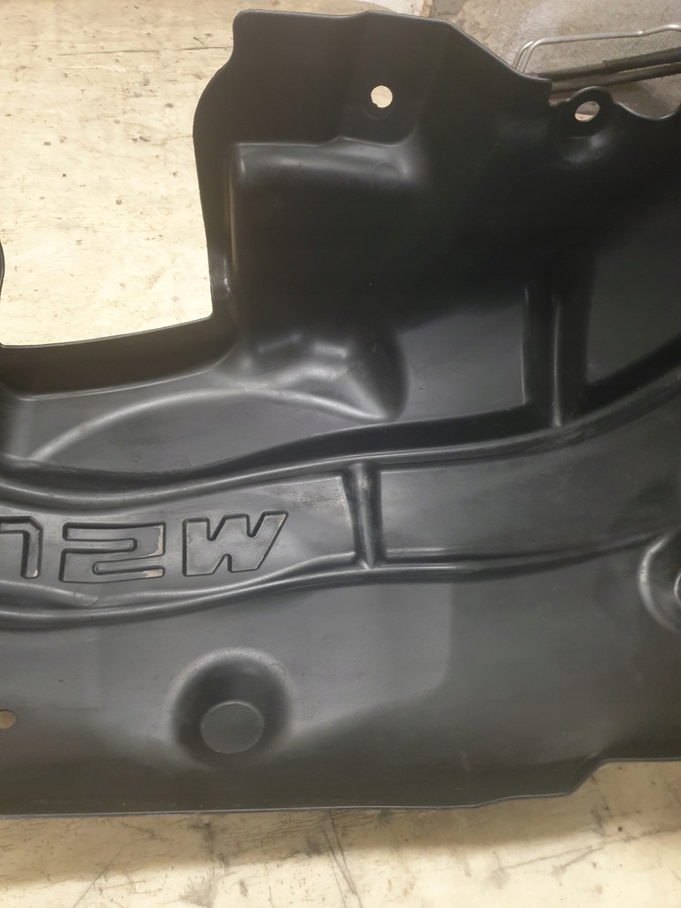 фото №9, Bmw m2 f87 оригинальный номер подкрылок левая задние задняя 8063035