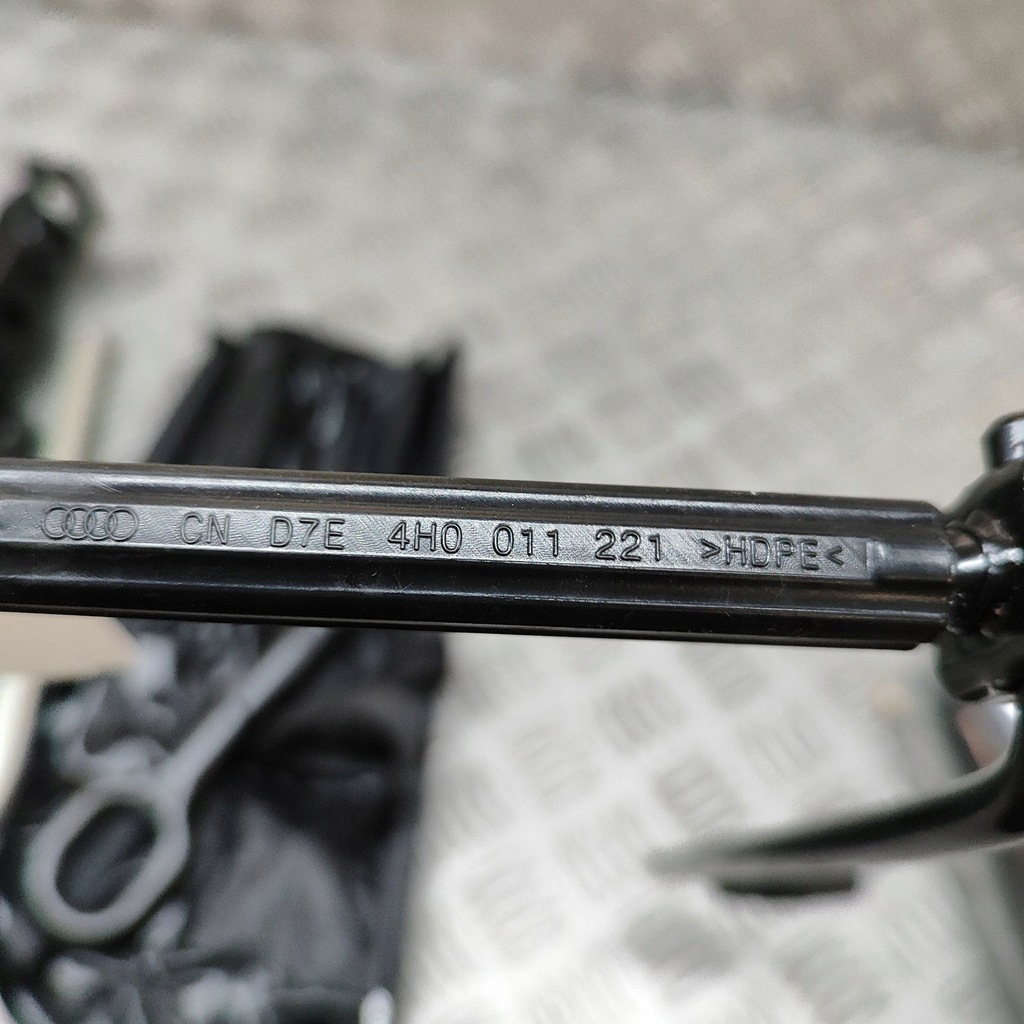 фото №9, Audi rs3 2018 другое элементы отделка багажника