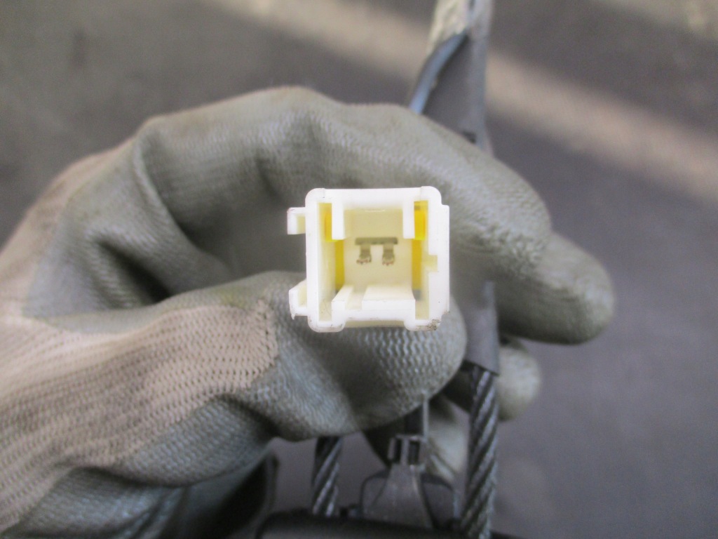 фото №7, Клипса поперечина правый перед 9675539880 peugeot 3008 i 09-13 r.