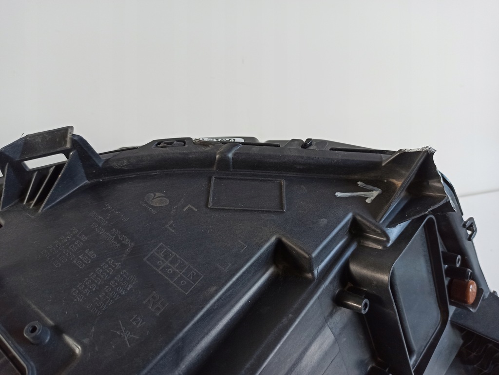 фото №8, Лампа правая skoda kamiq 658941016b