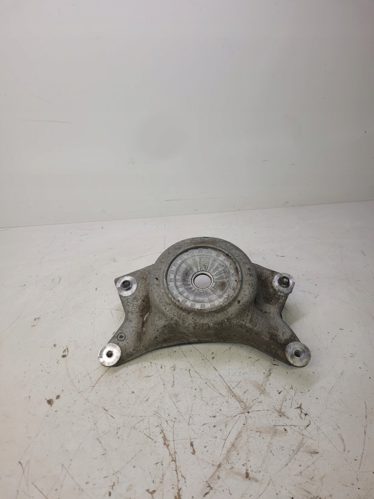 фото №1, Кронштейн верхній амортизатора audi q5 8r 8r0412383