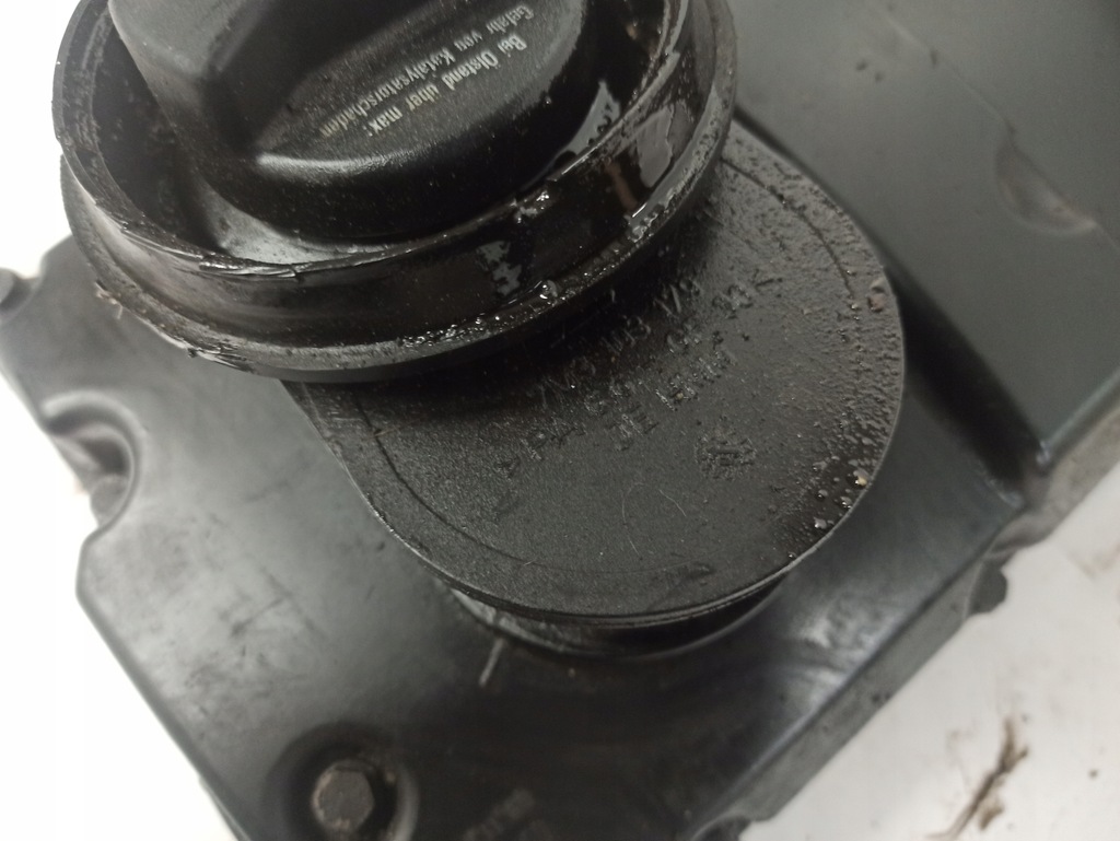 фото №8, Ford galaxy 1.9 tdi крышка клапанов 038103475q