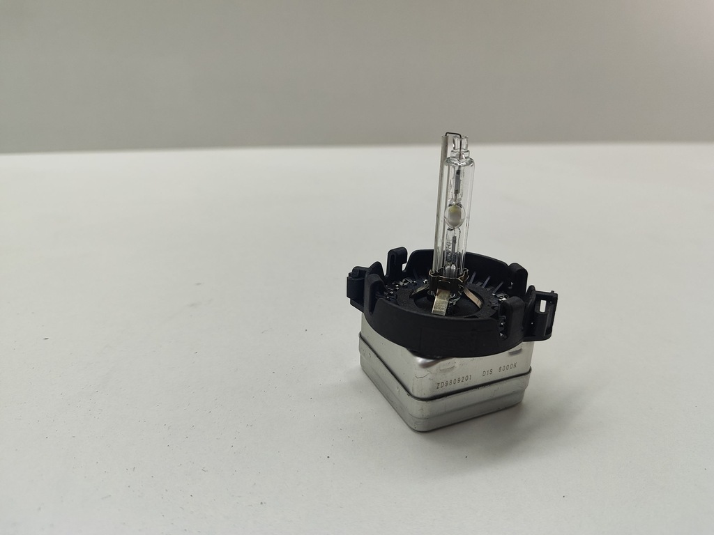 фото №8, Bmw 5 e60 e61 2006 лампочка ksenonowa / ксенон