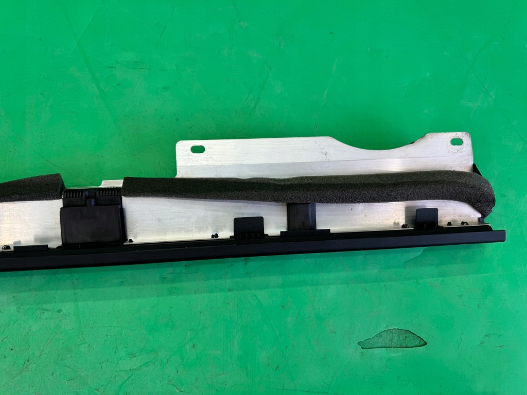 Шторка штора стекло дверь правых задних 4h0861334 audi a8 d4 09- короткий Киев