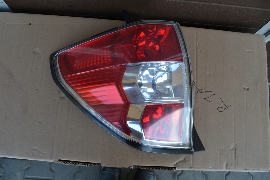 фото №1, Лампа левый задняя левая задняя subaru forester iii sh