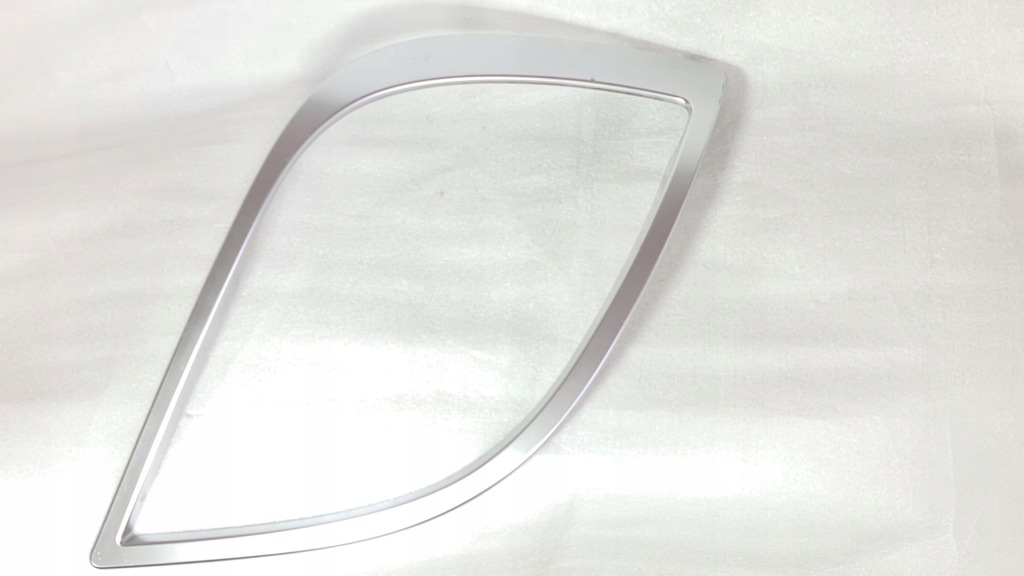 фото №1, Daf xf 106 euro6 рамка декоративная панель фары лампы правая