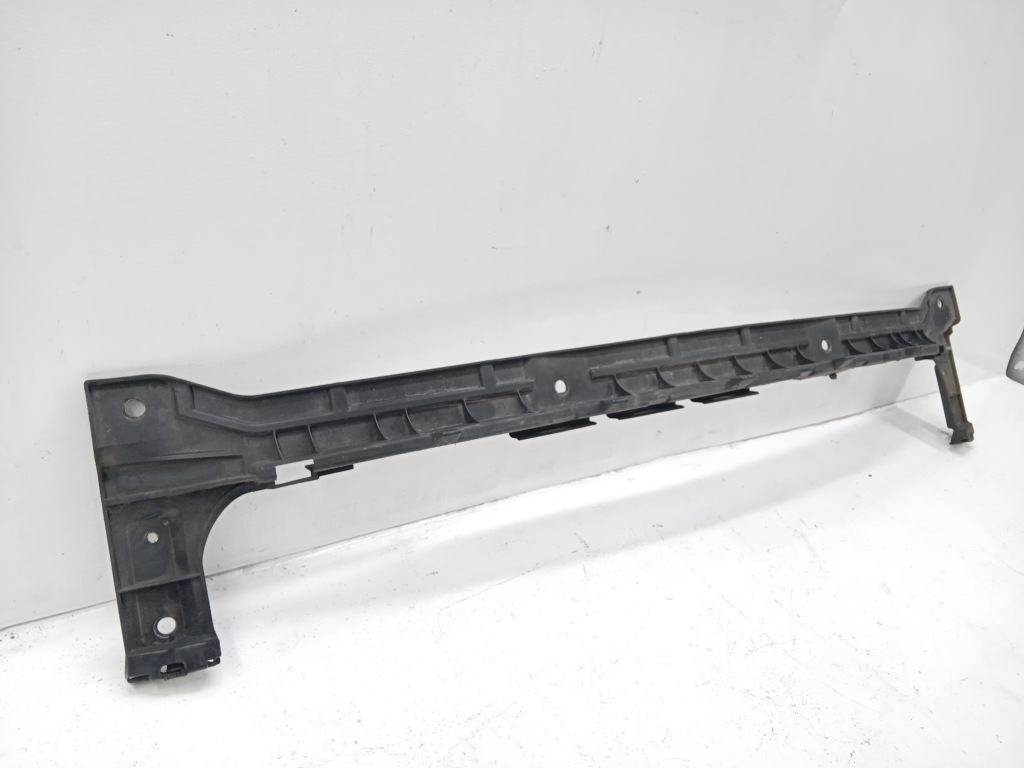 Купить Направляющая бампера задний  центральный alfa romeo 159