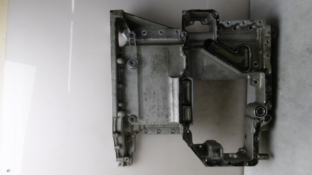 фото №2, Audi r8 420 4.2 поддон масляная основание 079103603cb