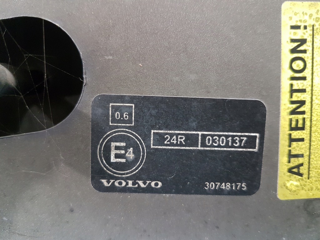 фото №7, Volvo v50 капот передня 462-46