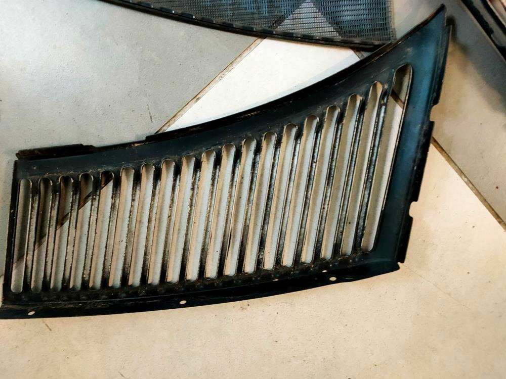 фото №8, Решётка с сетка впуск воздуха w podszybiu mercedes 107