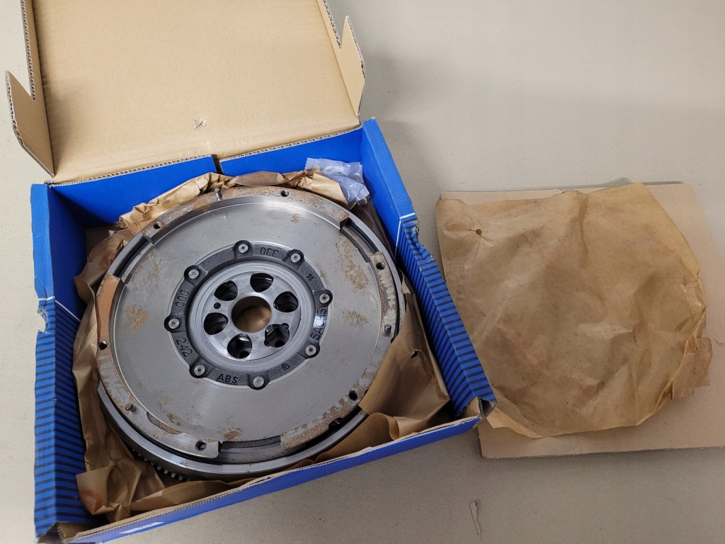 Купить Оригинальные колесо двухмассовый sachs 2294001095