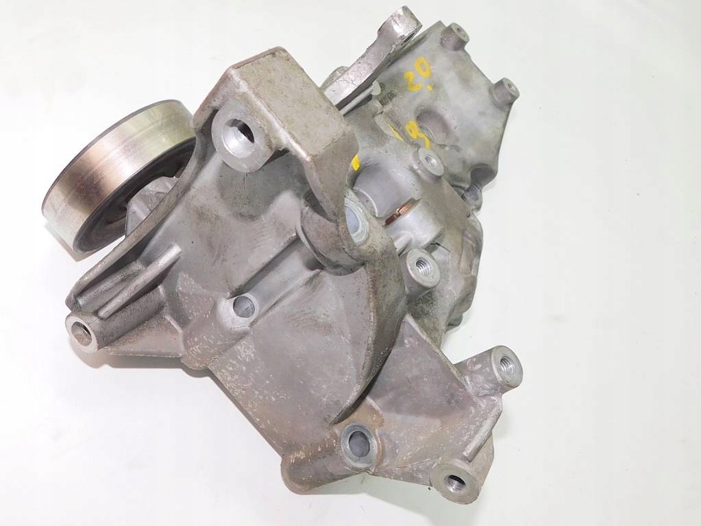 Audi a4 b6 2.0fsi 2003r кронштейн кронштейн генератора с Разборки