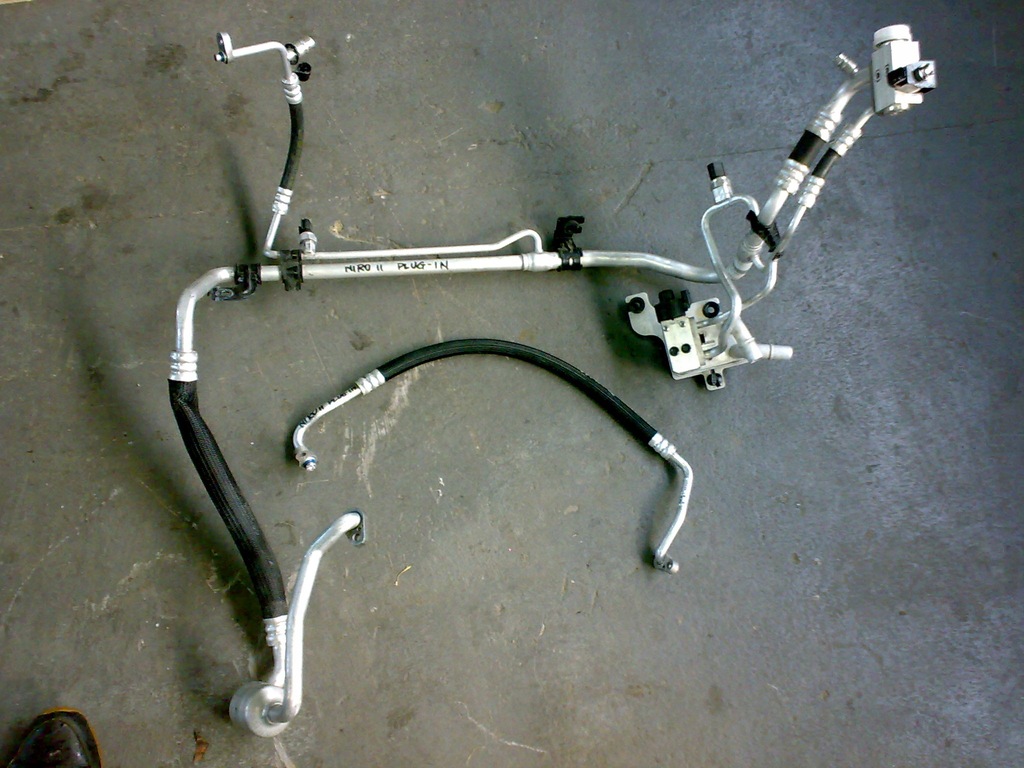 фото №1, Kia niro ii 2022 - провода шланг кондиционера 1.6 plug-in