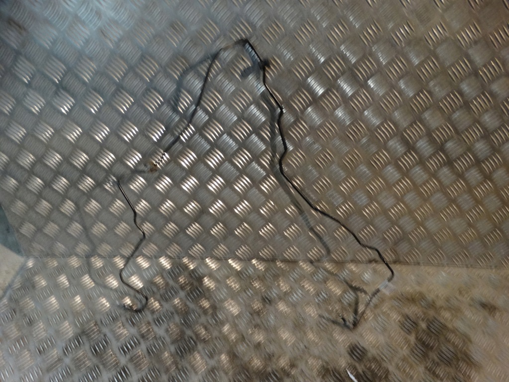 фото №1, Idealny шланг гальмівний mercedes w167 1