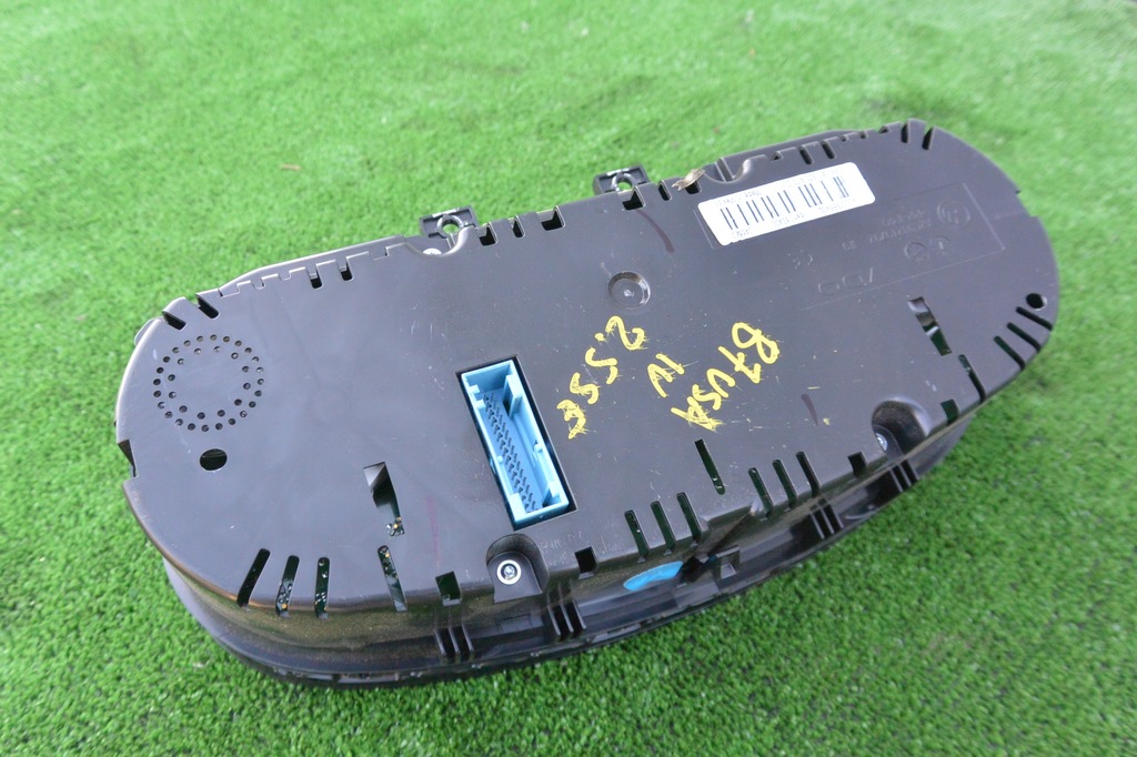 фото №8, Лічильник прилади 2.5 se бензин vw passat b7 usa