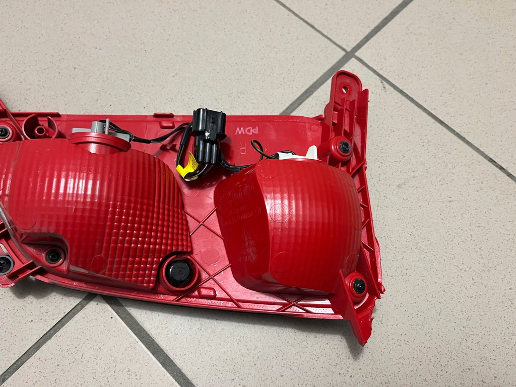 фото №12, Hyundai kona лампа задня задня права