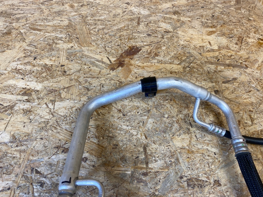 Патрубок шланг труба кондиціонера opel e-mokka b peugeot e-2008 ii f78618 Ціна