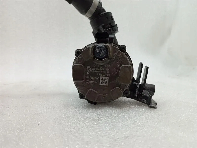 Купити Bmw g16 m8 gran купе додаткова насос охолодження 863823703 насос насоса рідина