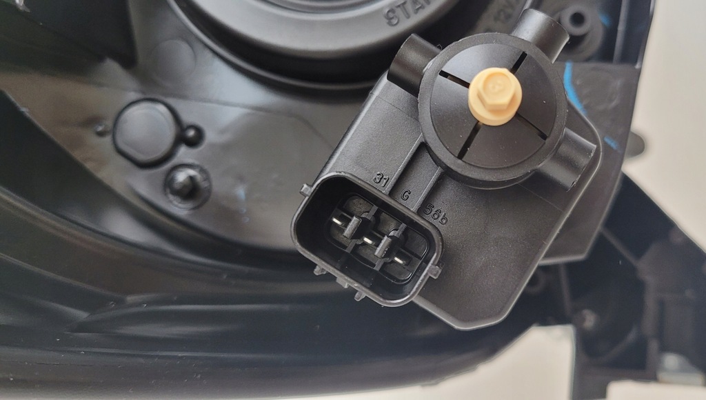 фото №10, Лампа ліва звичайна mitsubishi space star ii 2012- stanley w0504