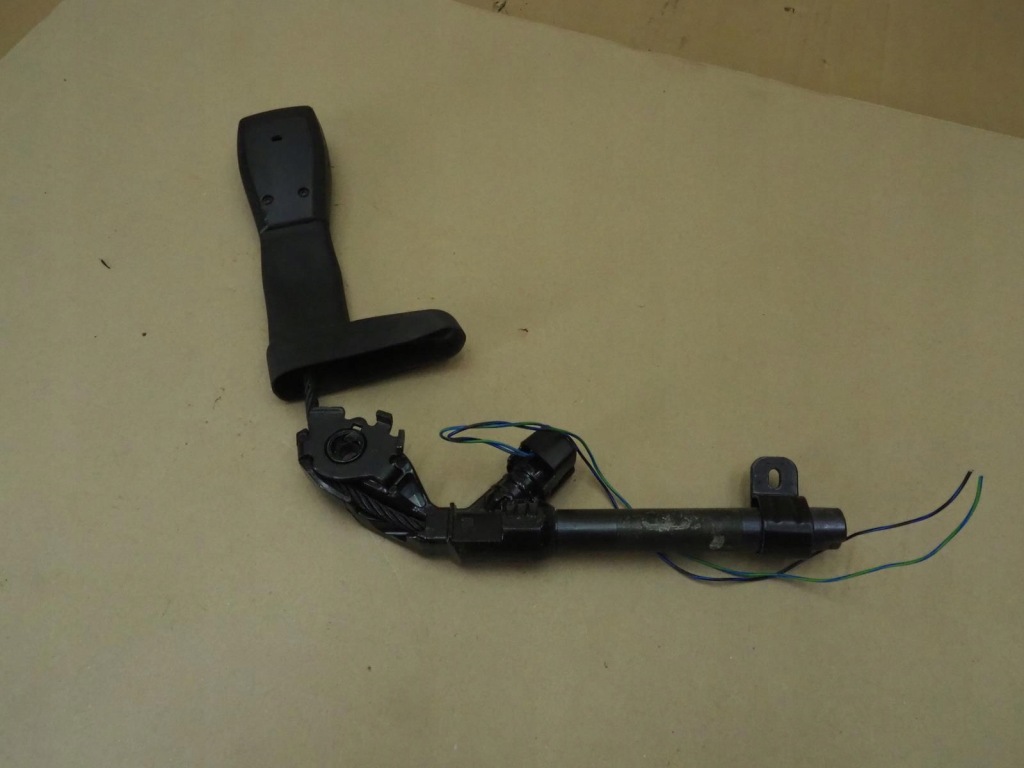 Кліпса поперечина безпеки лівий перед volvo s40 ii v50 2004-2007 європа Доставка