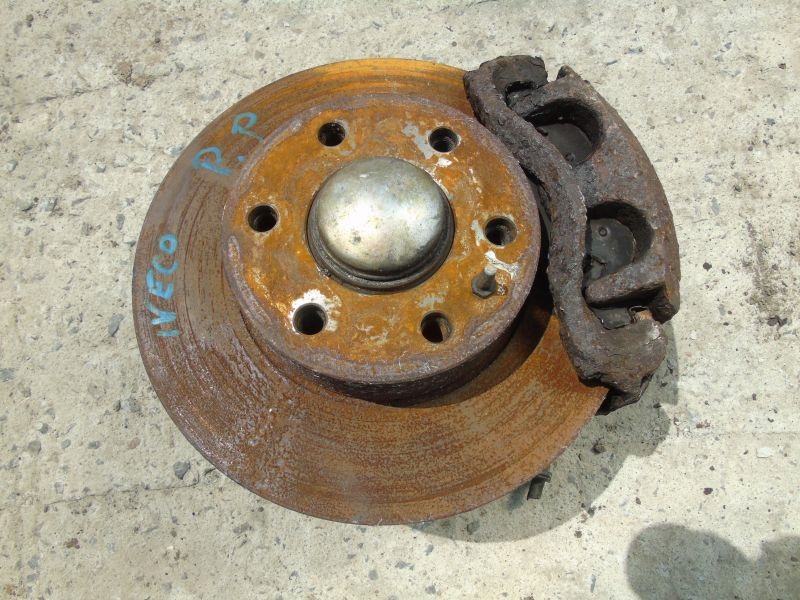 фото №1, Iveco daily поворотный кулак правый перед 3.0 06-11 суппорт