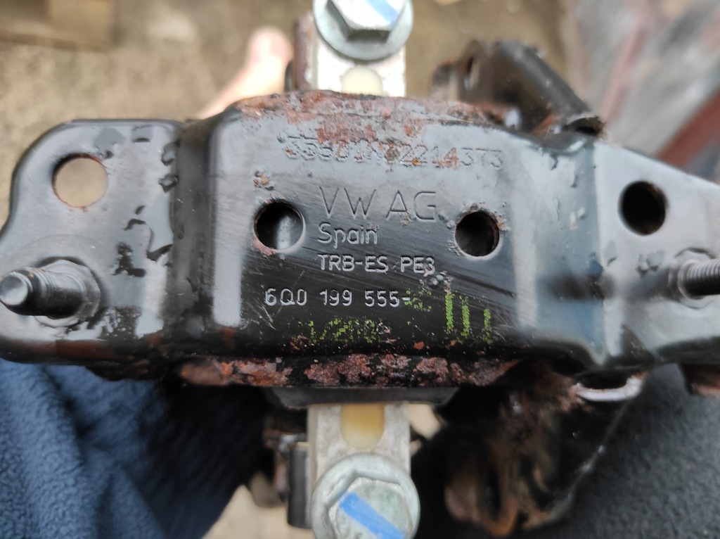 фото №5, Подушка двигуна volkswagen polo seat ibiza 6q0199555
