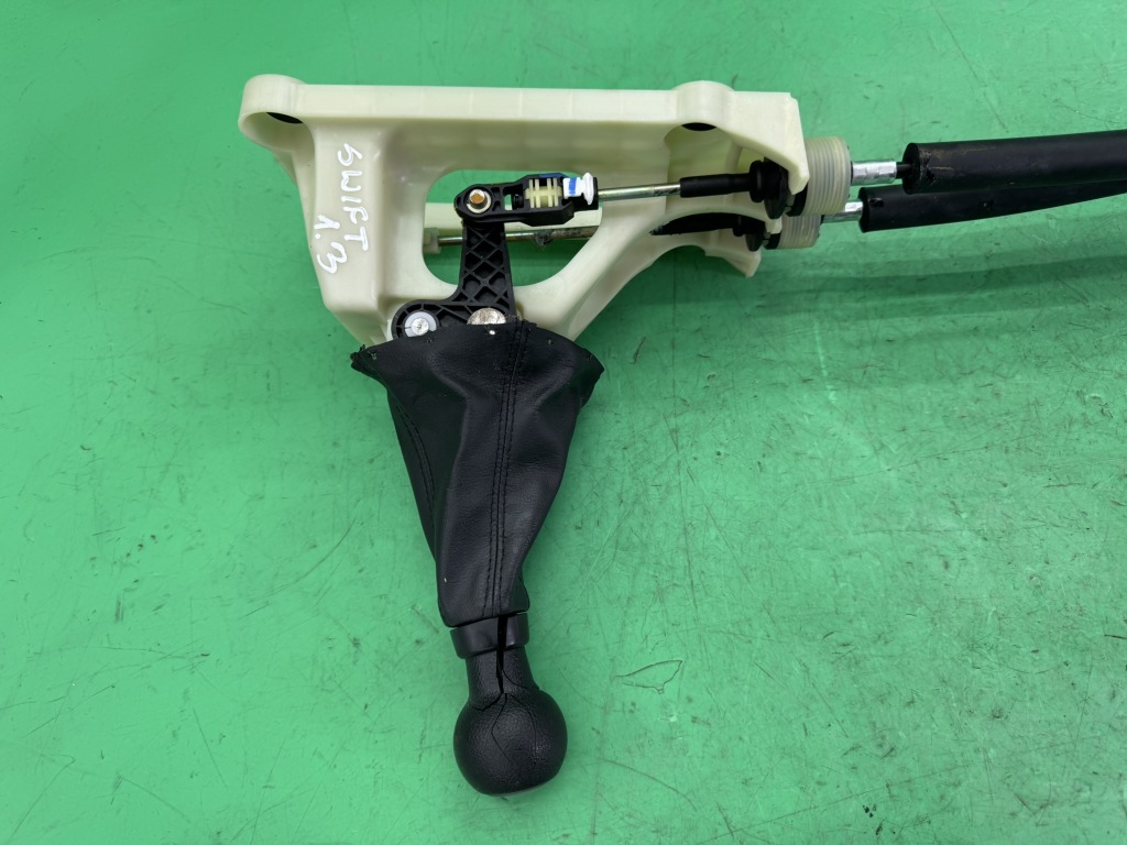 Тросы трос переключения передач + кулиса  5b suzuki swift iv mk6 1.3b 05-10 в Украине