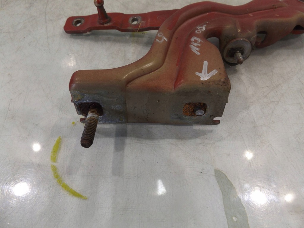 Alfa 147 рестайлінг  петля капот лівий перед Ціна