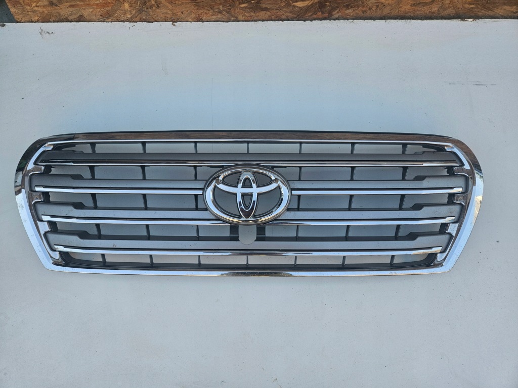 фото №1, Toyota land cruiser j200 решітка радіатора решітка радіатора бампера перед