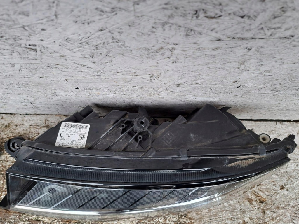 Skoda fabia 3 рестайлинг  6v1941016d 6v1941015d фара правый  левая обычная led в Украине