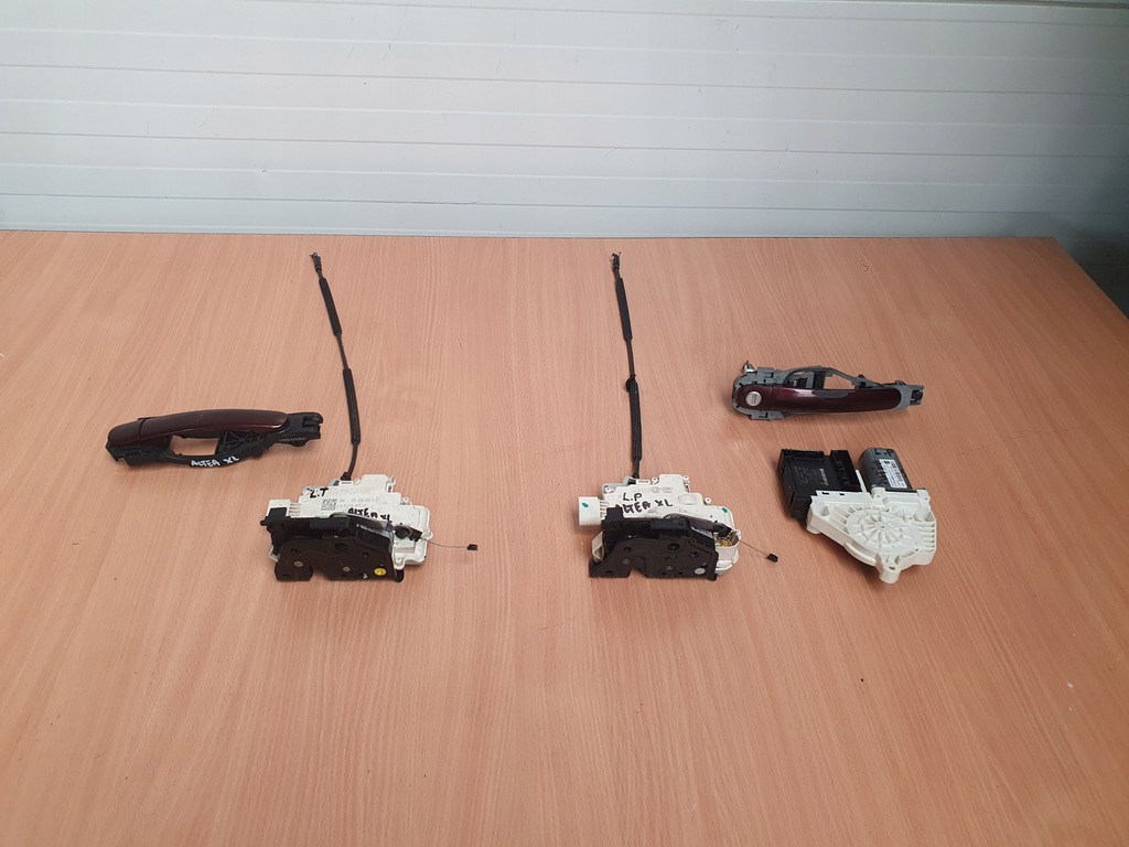 фото №1, Замок дверь перед правый ручка seat altea xl 09r