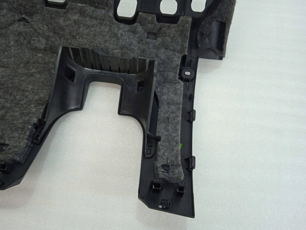 фото №9, Audi a4 a5 защита pod руль 8k1863075a