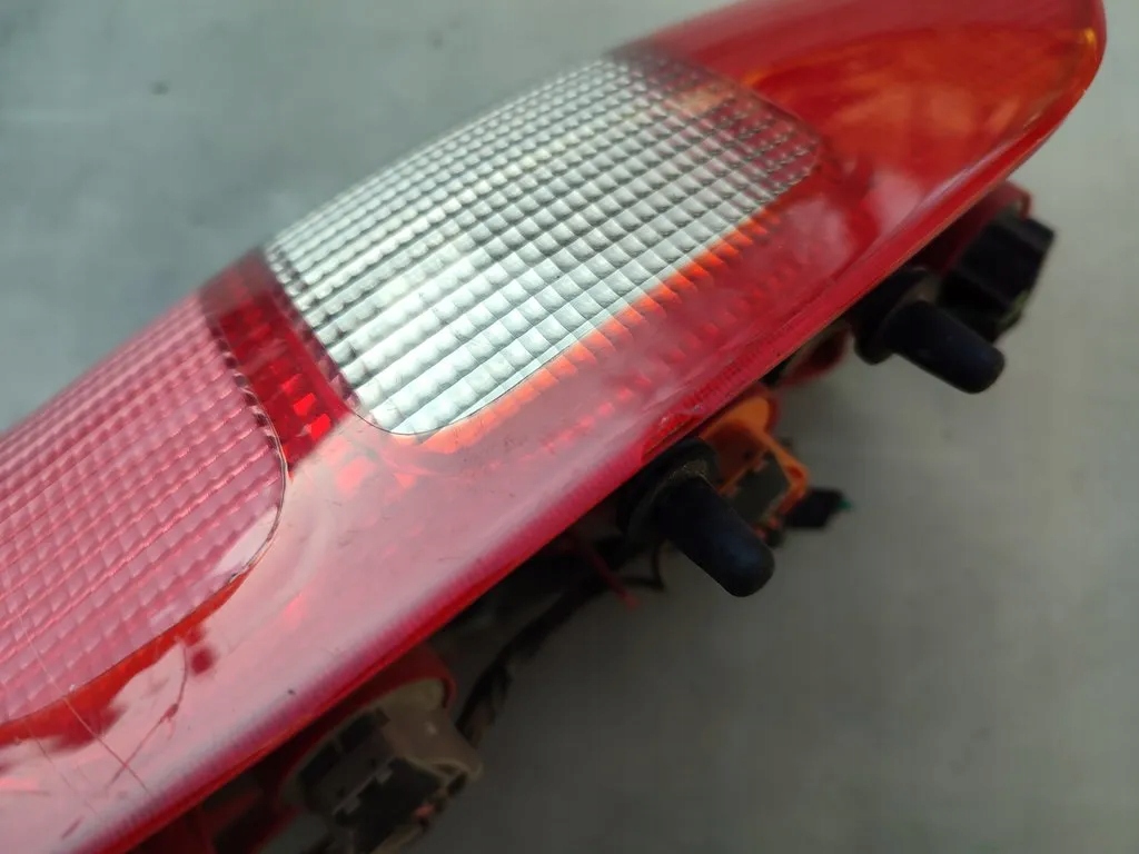 фото №8, Лампа вкладыш задняя правая mitsubishi space star 2000