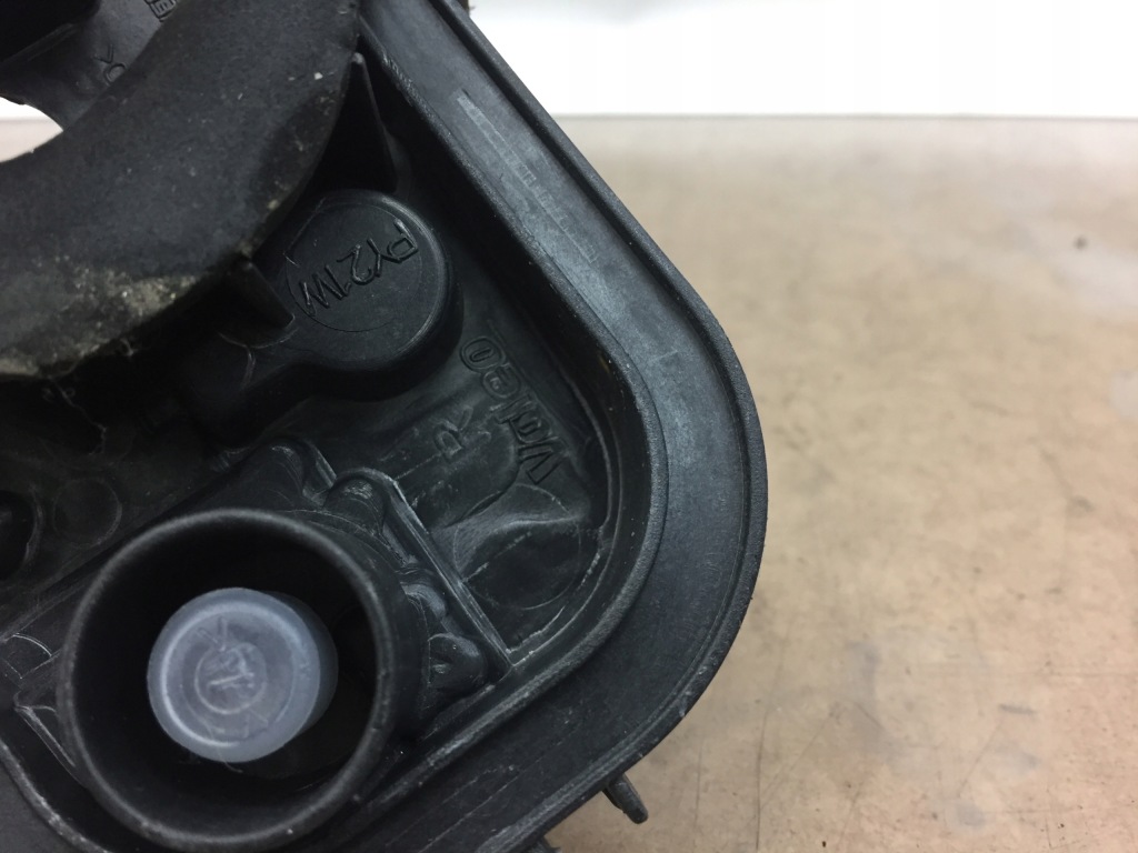 фото №3, Citroen c4 cactus lift вкладыш лампы правый задняя