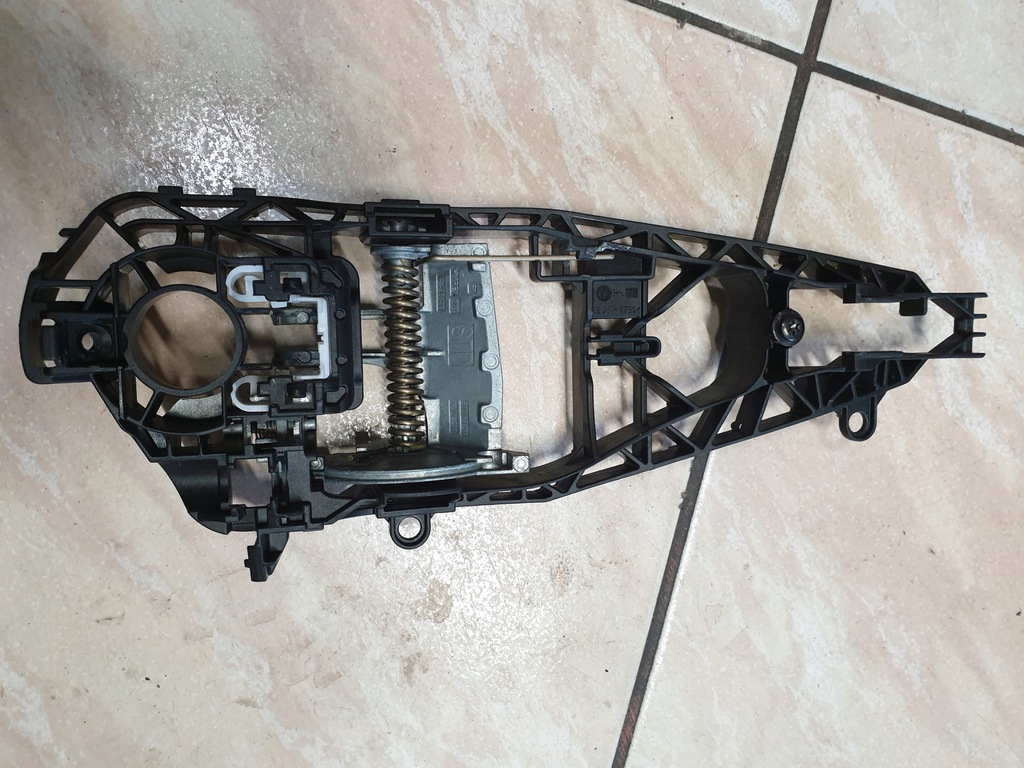 фото №1, Bmw x1 f48 кронштейн касета ручка правий перед