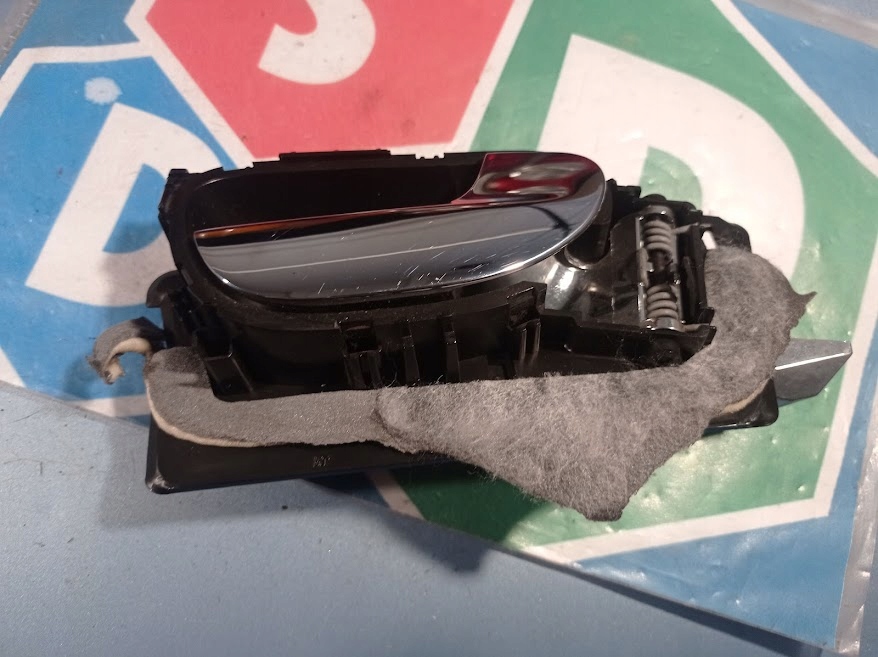 фото №4, Правая ручка внутренняя peugeot 307 9634768577