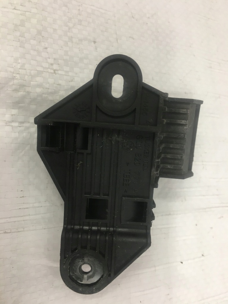 фото №10, Кронштейн шланг кондиционер skoda fabia ii 6q0820771a