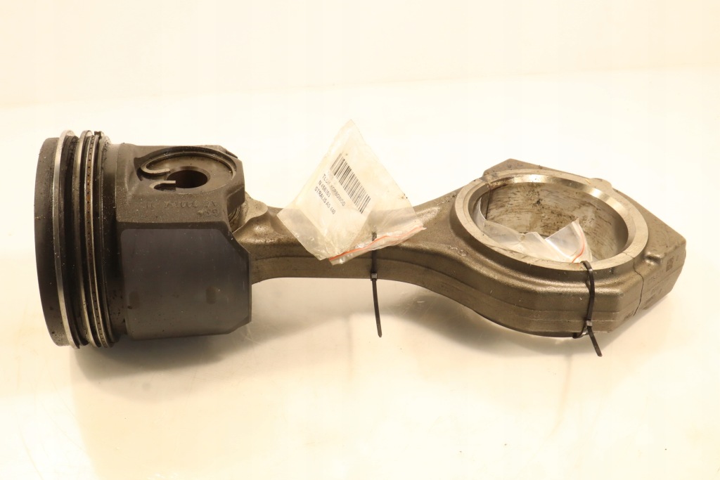 фото №1, Поршень шатун iveco stralis as 440 stu128075