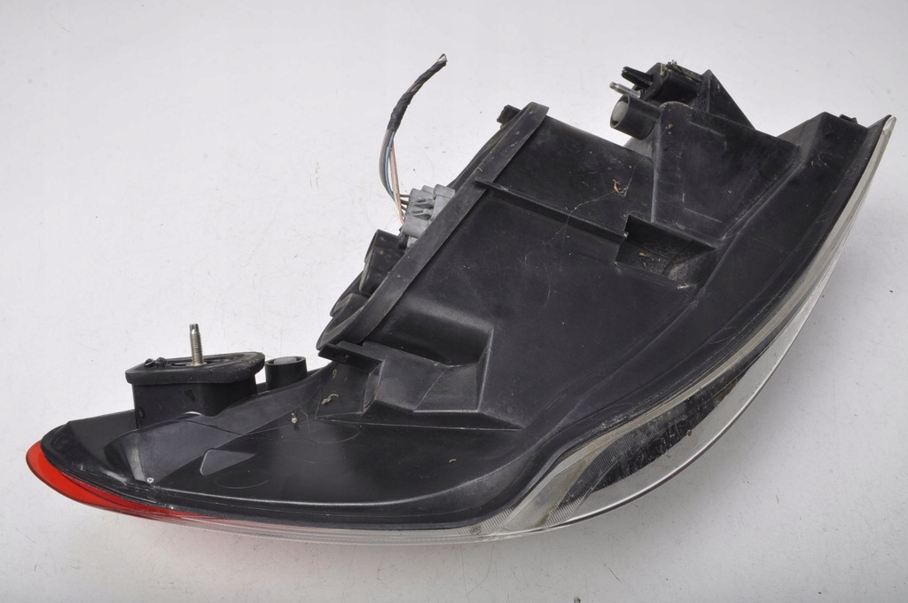 фото №8, Renault megane iii lift лампа права задня