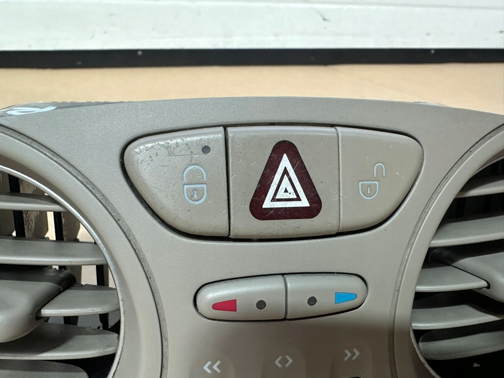 Kartka обдув середня, середина, повітропровід mercedes sl r230, w230 za, бежева в Україні